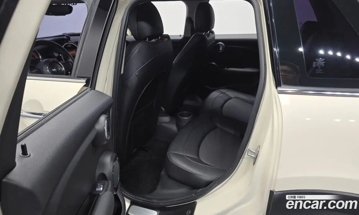 Mini Cooper 2016 1.5 автомат (гидро), фото 12