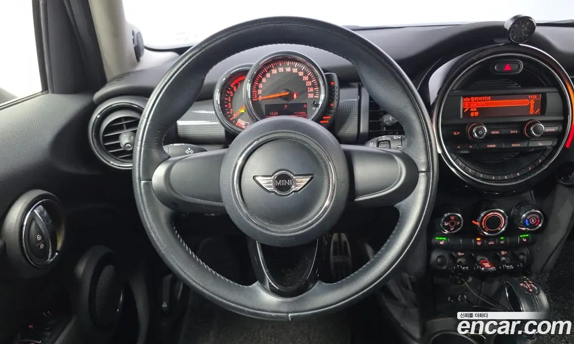 Mini Cooper 2016 1.5 автомат (гидро), фото 15