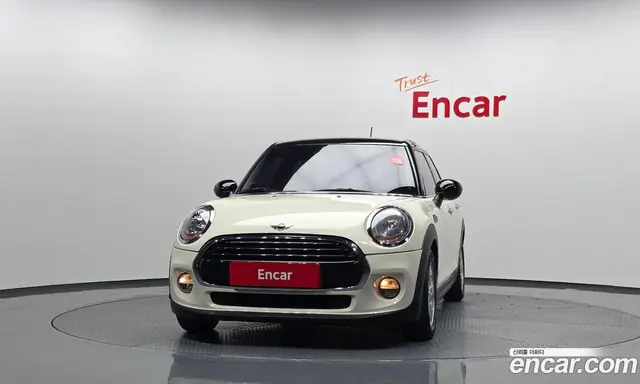 Mini Cooper 2016 1.5 автомат (гидро), миниатюра 3