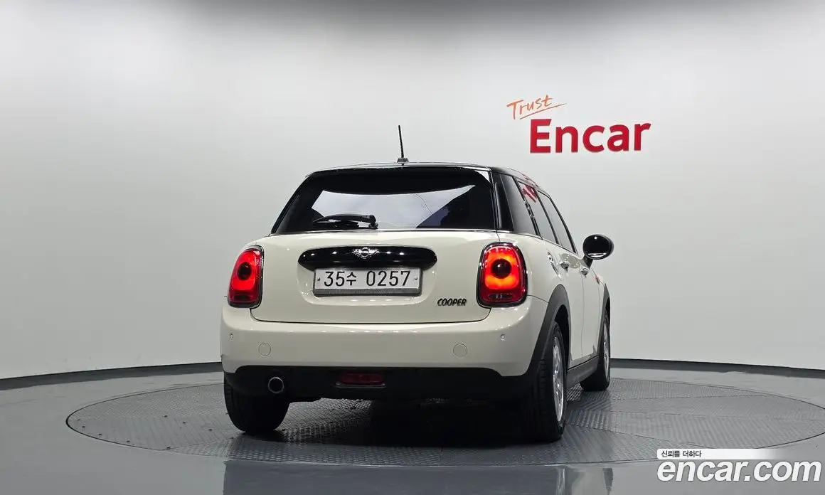 Mini Cooper 2016 1.5 автомат (гидро), фото 4