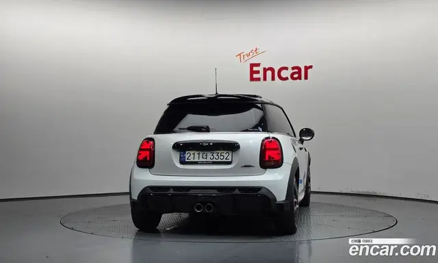 Mini Cooper 2023 2.0 автомат (гидро), миниатюра 4