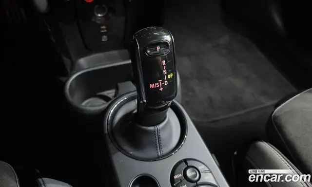 Mini Cooper 2023 2.0 автомат (гидро), миниатюра 9