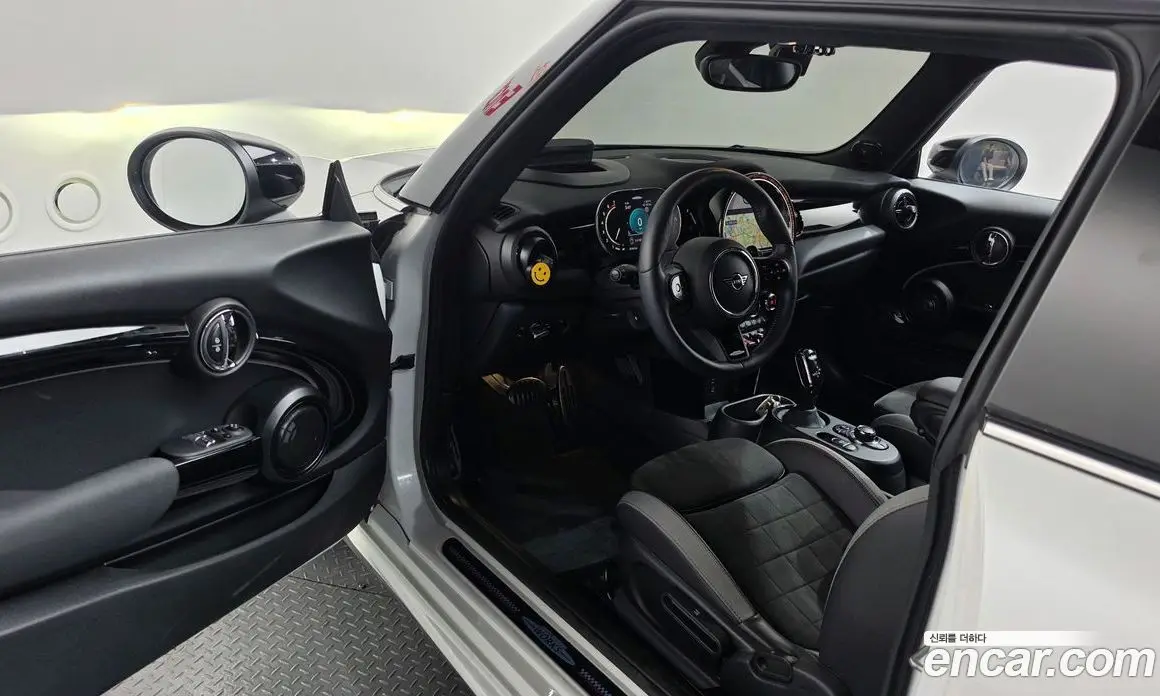Mini Cooper 2023 2.0 автомат (гидро), фото 10