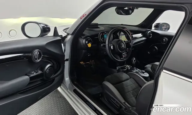 Mini Cooper 2023 2.0 автомат (гидро), миниатюра 10