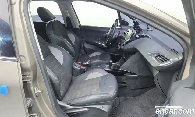Peugeot 2008 2017 1.6 автомат (гидро), миниатюра 11 Peugeot 2008 2017 1.6 автомат (гидро), миниатюра 11