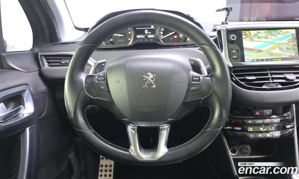 Peugeot 2008 2017 1.6 автомат (гидро), фото 13 Peugeot 2008 2017 1.6 автомат (гидро), фото 13