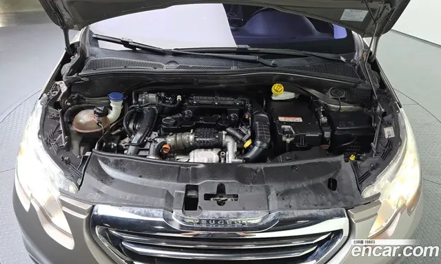 Peugeot 2008 2017 1.6 автомат (гидро), миниатюра 6 Peugeot 2008 2017 1.6 автомат (гидро), миниатюра 6