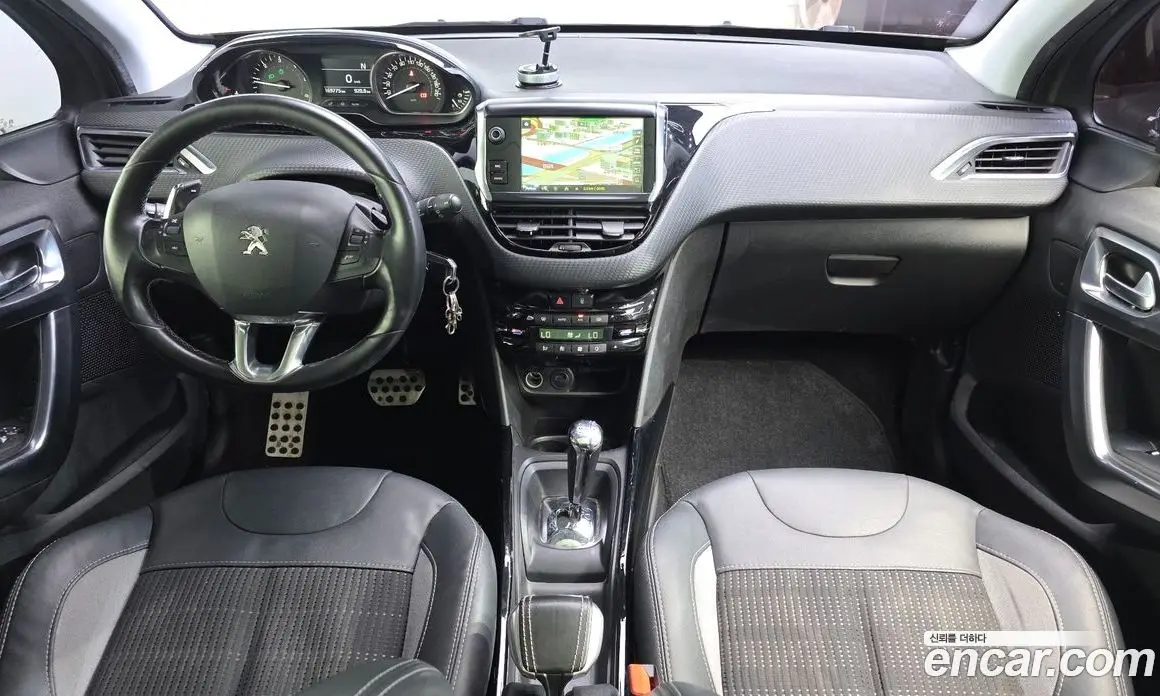 Peugeot 2008 2017 1.6 автомат (гидро), фото 7 Peugeot 2008 2017 1.6 автомат (гидро), фото 7