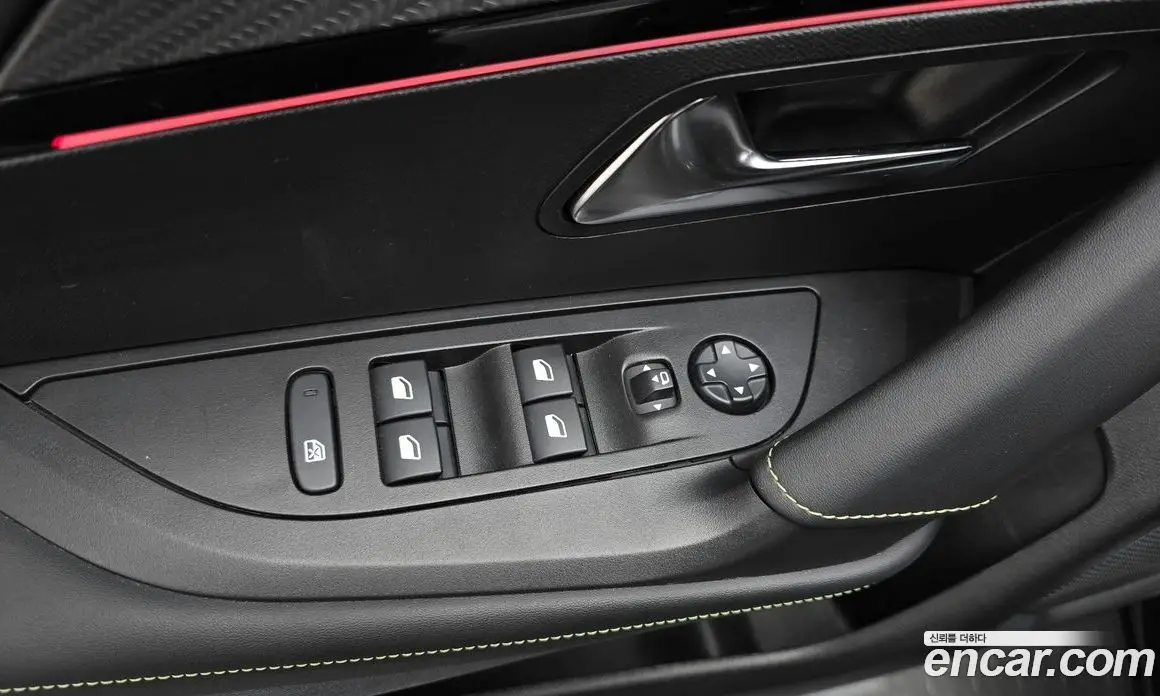 Peugeot 2008 2023 1.5 автомат (гидро), фото 18 Peugeot 2008 2023 1.5 автомат (гидро), фото 18