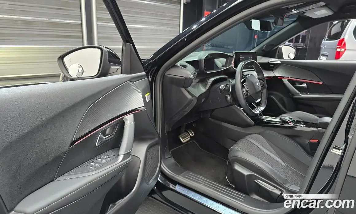 Peugeot 2008 2023 1.5 автомат (гидро), фото 10 Peugeot 2008 2023 1.5 автомат (гидро), фото 10