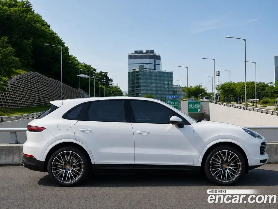 Porsche Cayenne 2022 3.0 автомат (гидро), фото 5