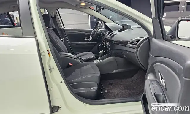 Renault (Samsung) SM3 2013 1.6 автомат (гидро), миниатюра 11 Renault (Samsung) SM3 2013 1.6 автомат (гидро), миниатюра 11