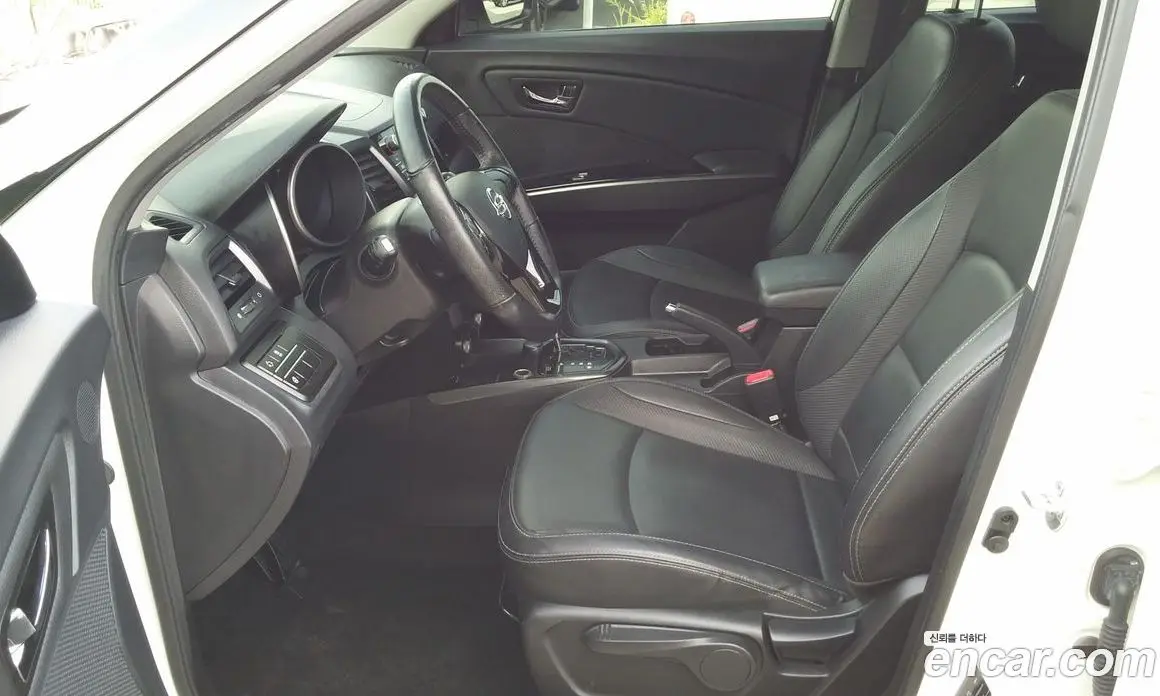 SsangYong TIBOLI 2017 1.6 автомат (гидро), фото 9 SsangYong TIBOLI 2017 1.6 автомат (гидро), фото 9