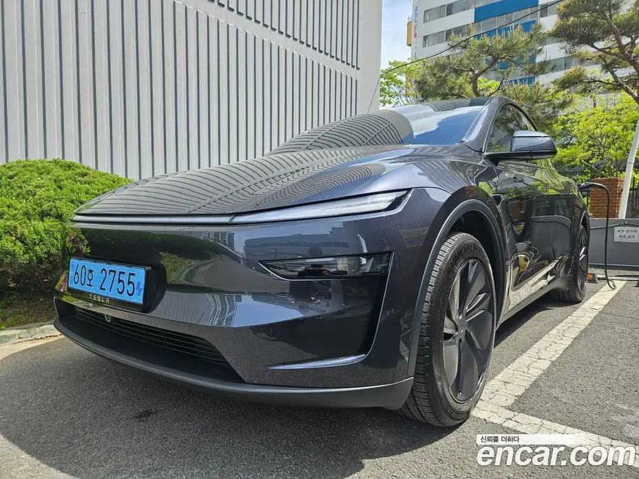 Tesla Model Y 2026 автомат (гидро), фото 1 Tesla Model Y 2026 автомат (гидро), фото 1