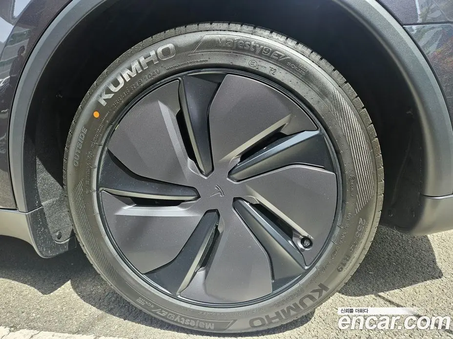 Tesla Model Y 2026 автомат (гидро), фото 5 Tesla Model Y 2026 автомат (гидро), фото 5