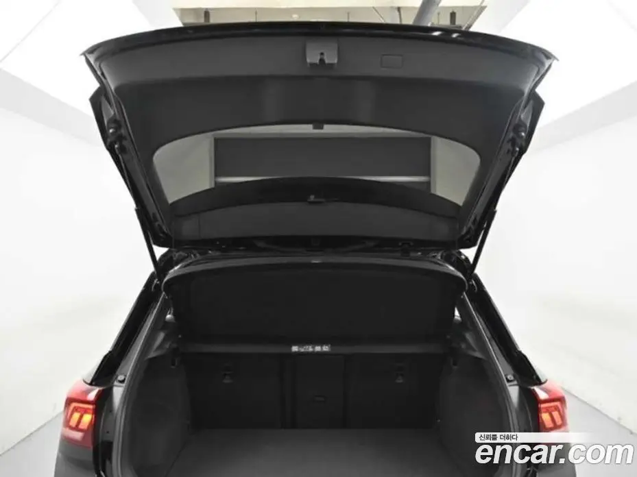 Volkswagen T-Roc 2021 2.0 автомат (гидро), фото 19 Volkswagen T-Roc 2021 2.0 автомат (гидро), фото 19