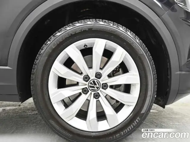 Volkswagen T-Roc 2021 2.0 автомат (гидро), миниатюра 5 Volkswagen T-Roc 2021 2.0 автомат (гидро), миниатюра 5