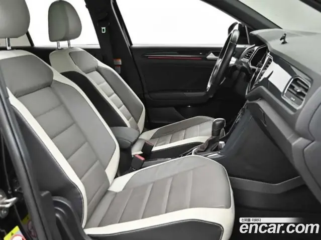Volkswagen T-Roc 2021 2.0 автомат (гидро), миниатюра 10 Volkswagen T-Roc 2021 2.0 автомат (гидро), миниатюра 10