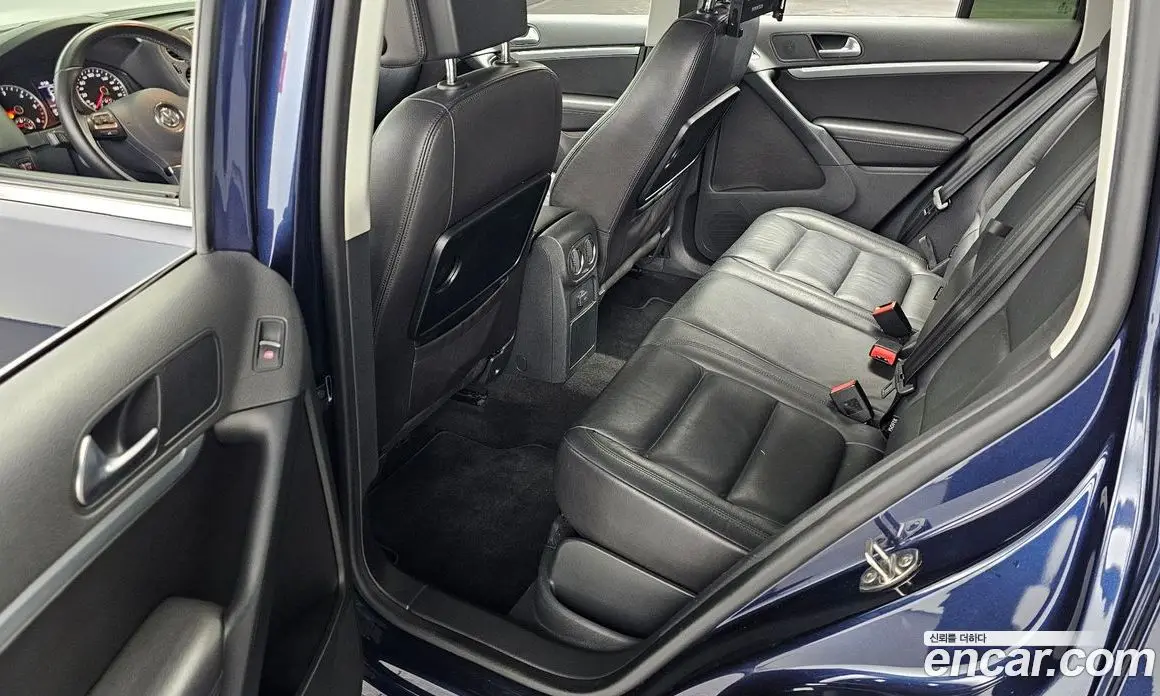 Volkswagen Tiguan 2016 2.0 автомат (гидро), фото 11 Volkswagen Tiguan 2016 2.0 автомат (гидро), фото 11