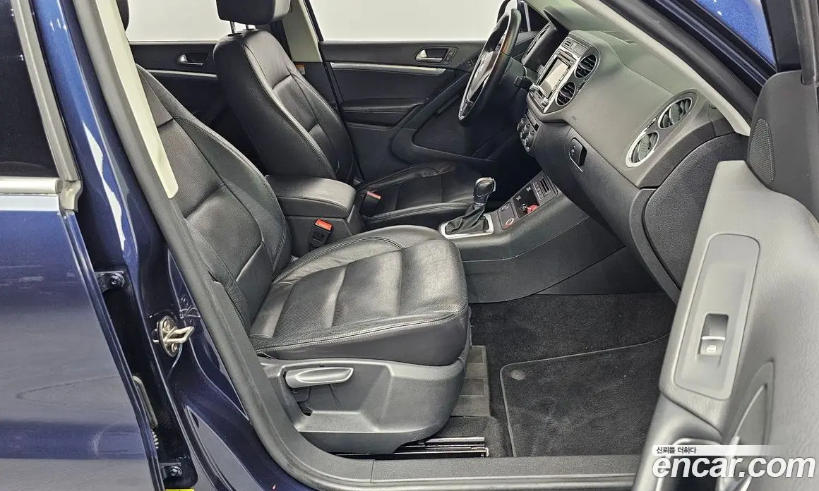 Volkswagen Tiguan 2016 2.0 автомат (гидро), фото 12 Volkswagen Tiguan 2016 2.0 автомат (гидро), фото 12