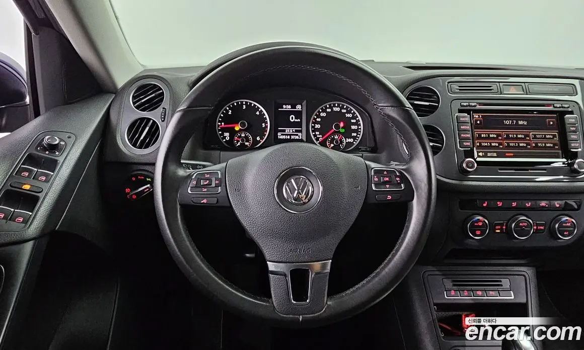 Volkswagen Tiguan 2016 2.0 автомат (гидро), фото 15 Volkswagen Tiguan 2016 2.0 автомат (гидро), фото 15