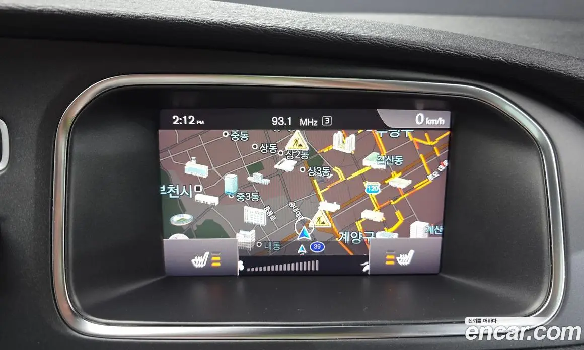Volvo V40 2018 2.0 автомат (гидро), фото 14