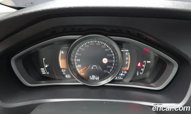 Volvo V40 2018 2.0 автомат (гидро), миниатюра 8