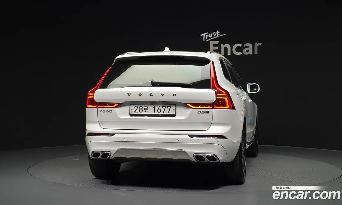 Volvo XC60 2019 2.0 автомат (гидро), фото 4 Volvo XC60 2019 2.0 автомат (гидро), фото 4