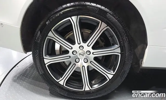 Volvo XC60 2019 2.0 автомат (гидро), миниатюра 5 Volvo XC60 2019 2.0 автомат (гидро), миниатюра 5