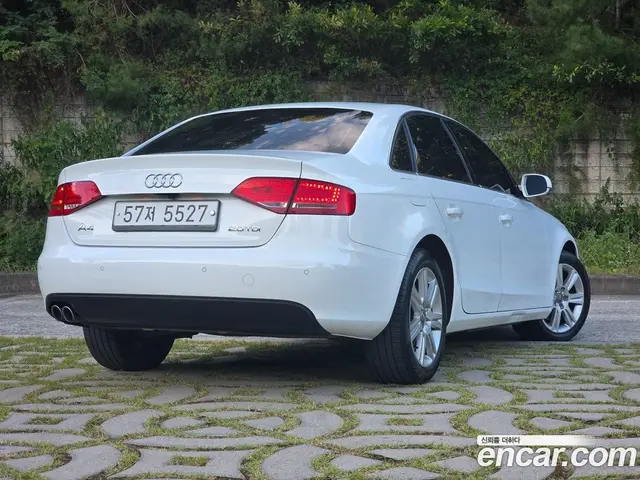 Audi A4 2011 2.0 автомат (гидро), миниатюра 2