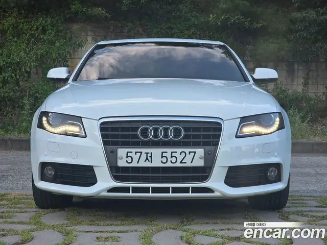 Audi A4 2011 2.0 автомат (гидро), миниатюра 3