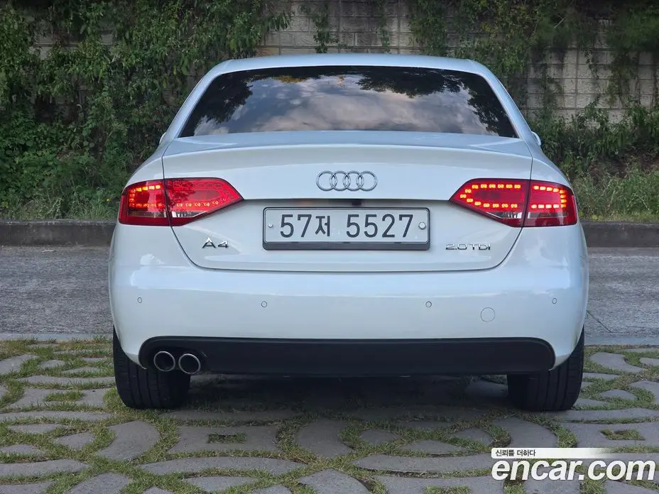 Audi A4 2011 2.0 автомат (гидро), фото 4