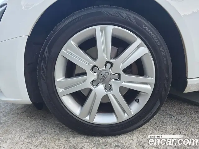 Audi A4 2011 2.0 автомат (гидро), миниатюра 5