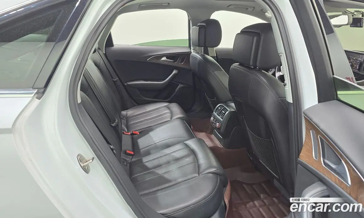Audi A6 2015 2.0 автомат (гидро), фото 11