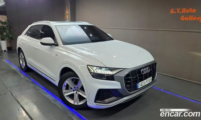 Audi Q8, 2021, 109 375 км
