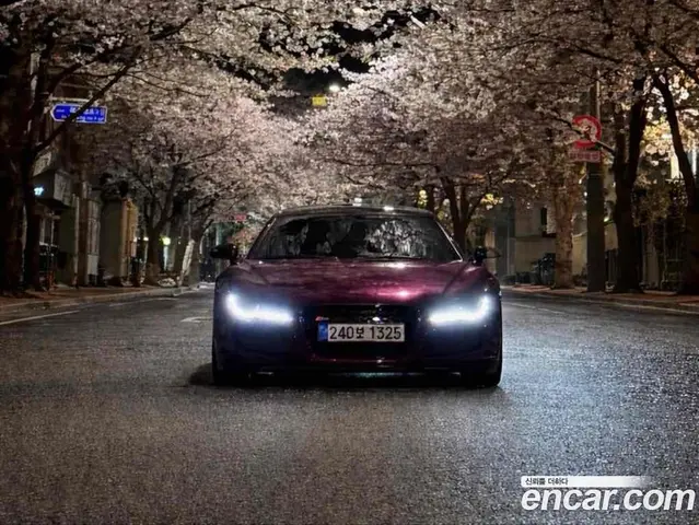 Audi R8 2010 5.2 автомат (гидро), миниатюра 2 Audi R8 2010 5.2 автомат (гидро), миниатюра 2