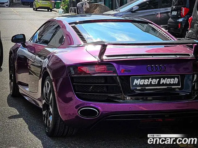 Audi R8 2010 5.2 автомат (гидро), миниатюра 9 Audi R8 2010 5.2 автомат (гидро), миниатюра 9