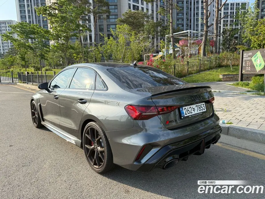Audi RS3 2026 2.5 автомат (гидро), фото 4 Audi RS3 2026 2.5 автомат (гидро), фото 4