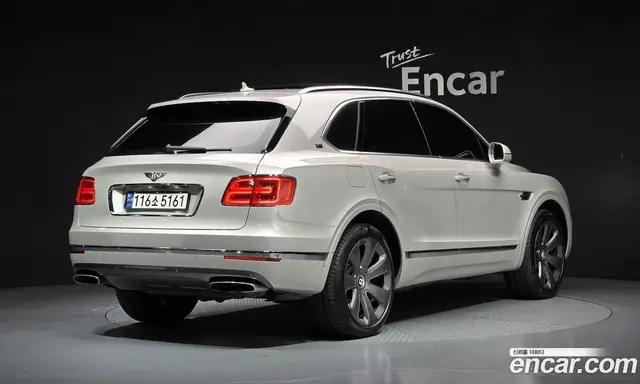 Bentley Bentayga 2018 6.0 автомат (гидро), миниатюра 2