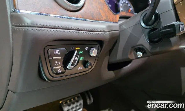 Bentley Bentayga 2018 6.0 автомат (гидро), миниатюра 12