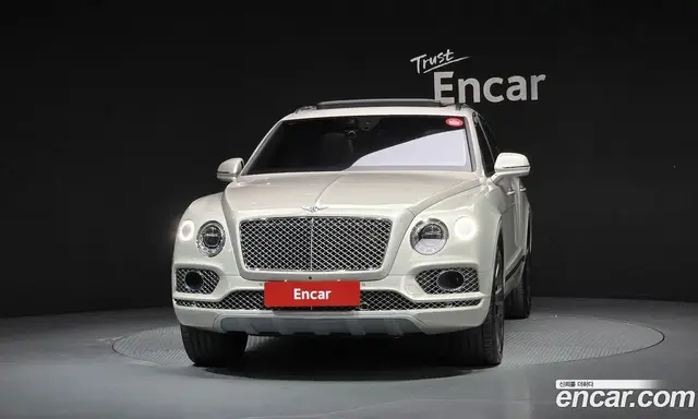 Bentley Bentayga 2018 6.0 автомат (гидро), миниатюра 3