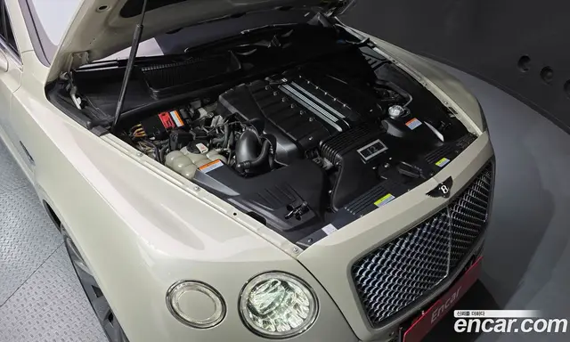Bentley Bentayga 2018 6.0 автомат (гидро), миниатюра 6