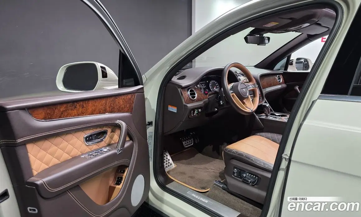 Bentley Bentayga 2018 6.0 автомат (гидро), фото 10