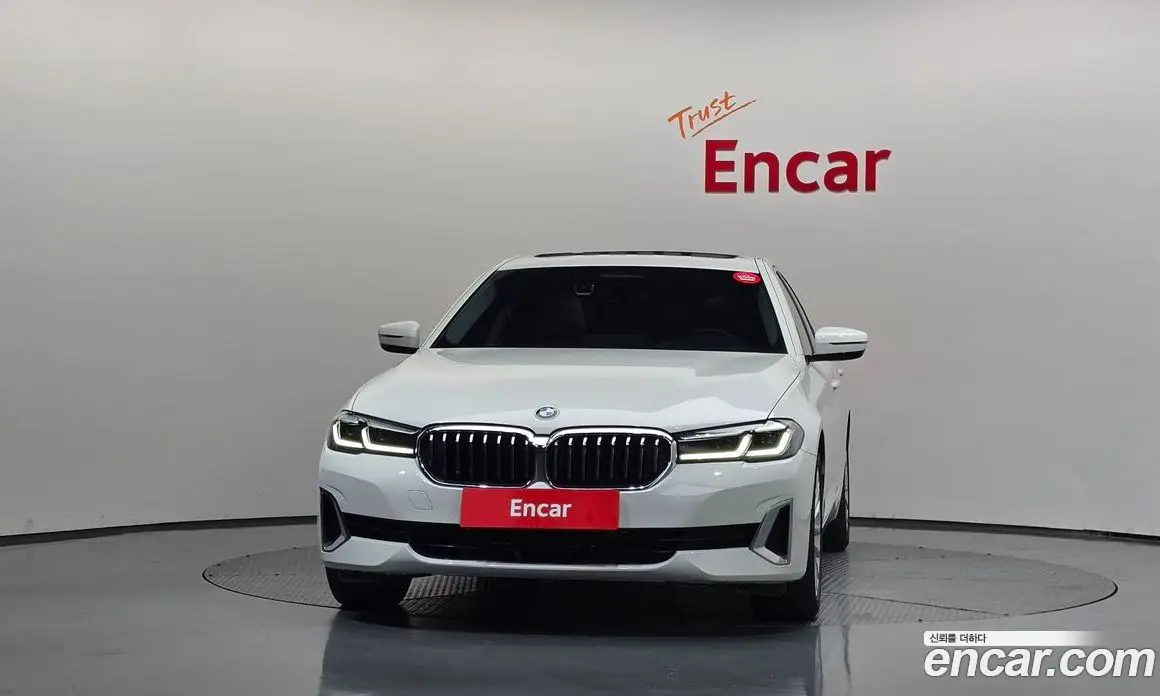 BMW 5 серия 2022 2.0 автомат (гидро), фото 3