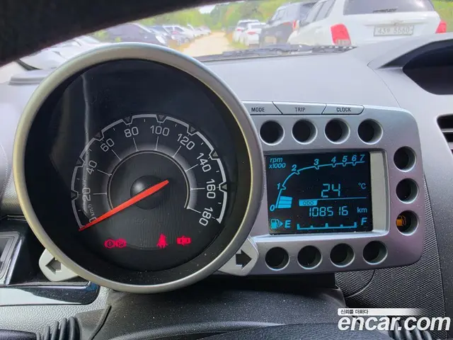 Chevrolet Spark 2012 1.0 автомат (гидро), миниатюра 11