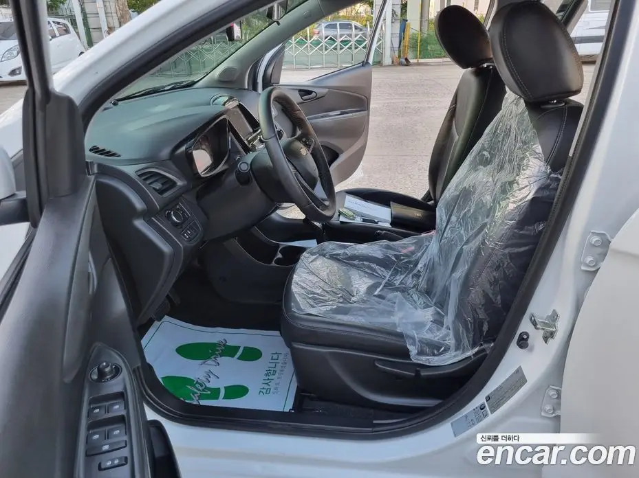 Chevrolet Spark 2022 1.0 автомат (гидро), фото 17