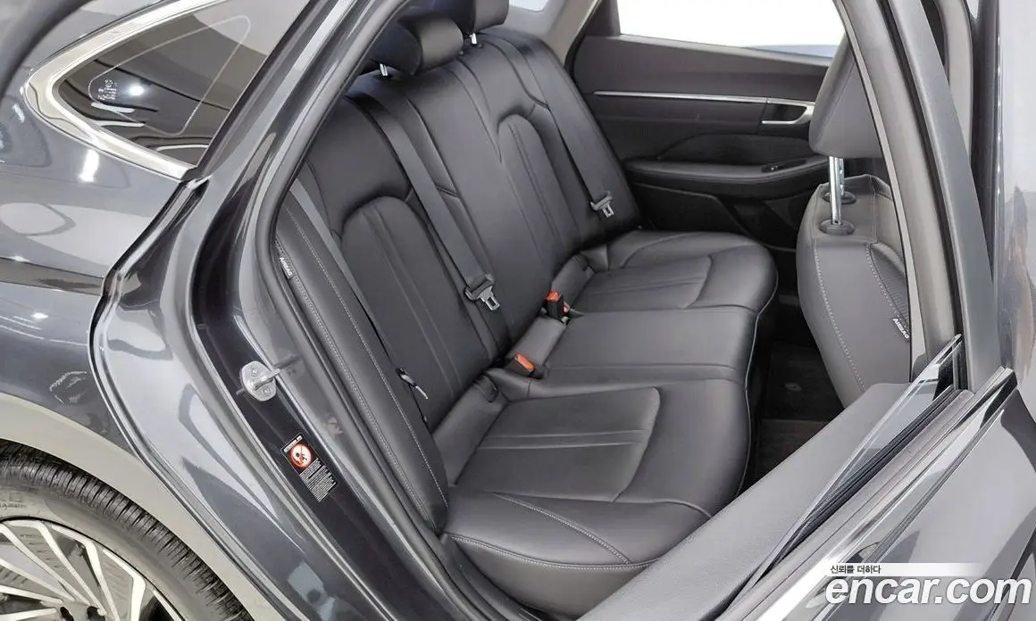 Hyundai Sonata 2023 2.0 автомат (гидро), фото 11