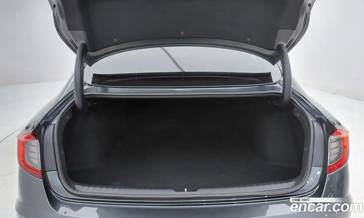 Hyundai Sonata 2023 2.0 автомат (гидро), фото 16