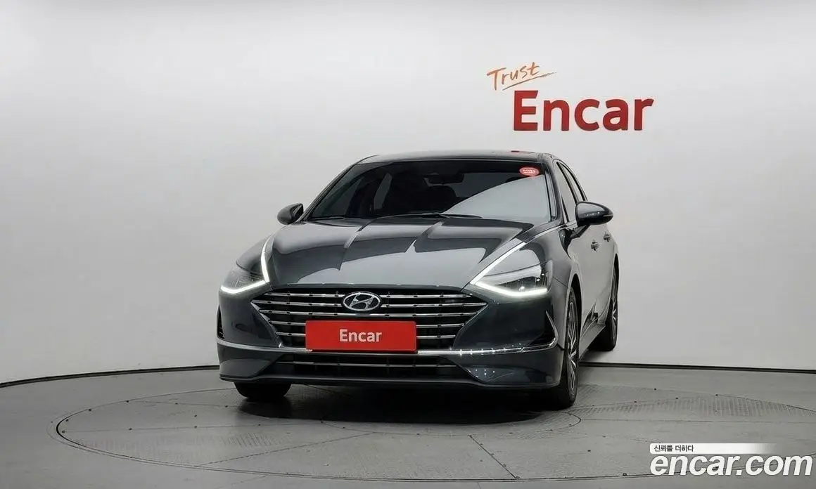 Hyundai Sonata 2023 2.0 автомат (гидро), фото 3