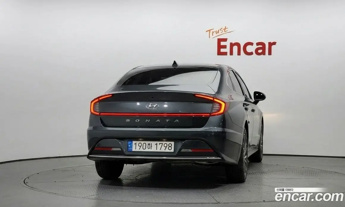 Hyundai Sonata 2023 2.0 автомат (гидро), фото 4